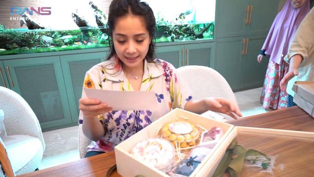 isi hampers artis (Youtube.com/Rans Entertainment)