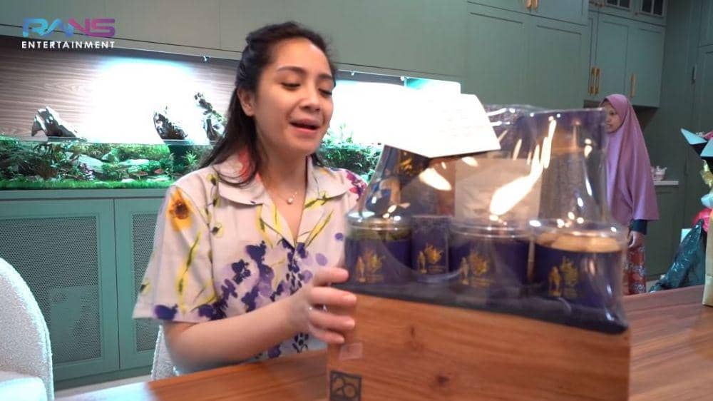 isi hampers artis (Youtube.com/Rans Entertainment)