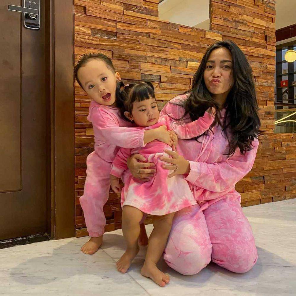 Xabiru dan Chava (instagram.com/rachelvennya)