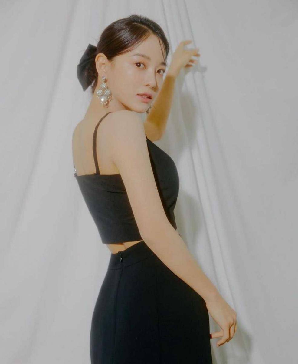 Kim Sejeong Comeback (Instagram.com/clean_0828)