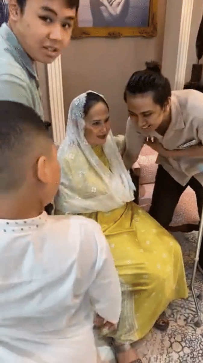 Lebaran keluarga Yuni Shara. (instagram.com/krisdayantilemos)