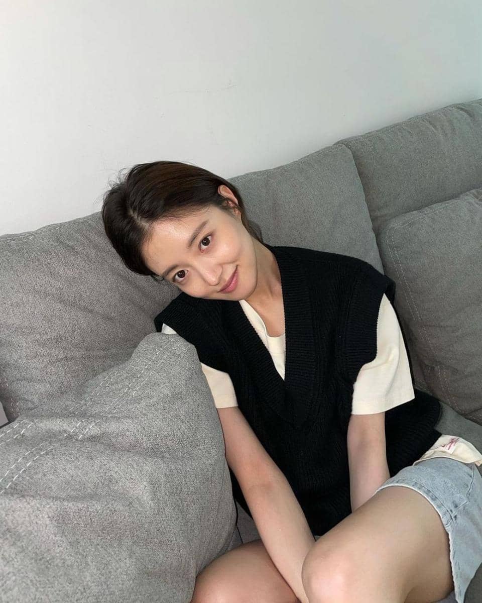 Lee Se Young (instagram.com/seyoung_10)