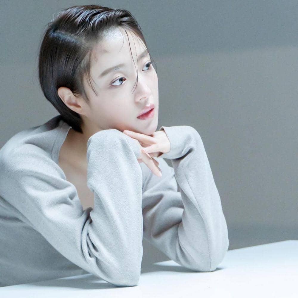 Lee Se Young (instagram.com/seyoung_10)