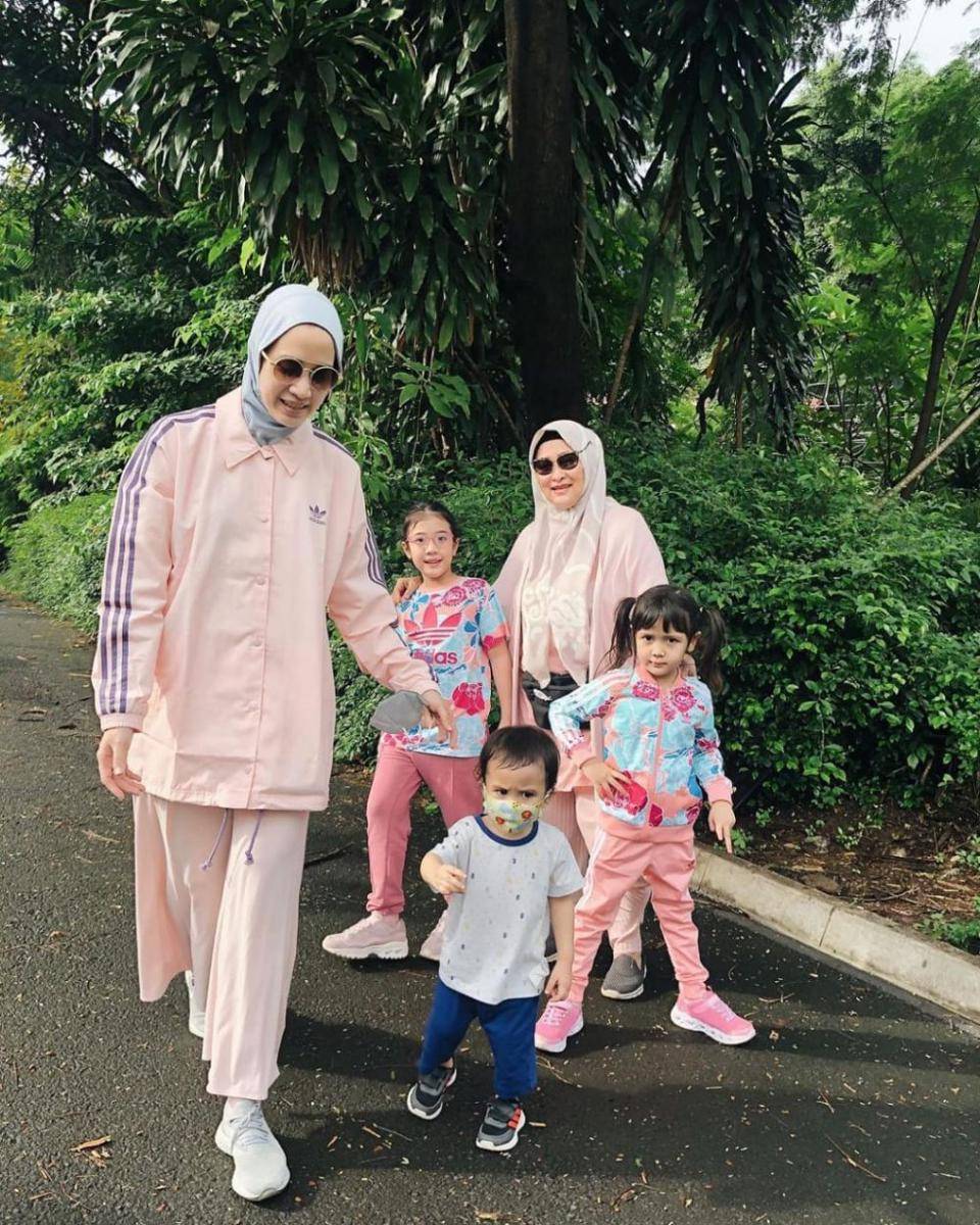 Fanny Fabriana dan buah hati (instagram.com/fannyfabriana)