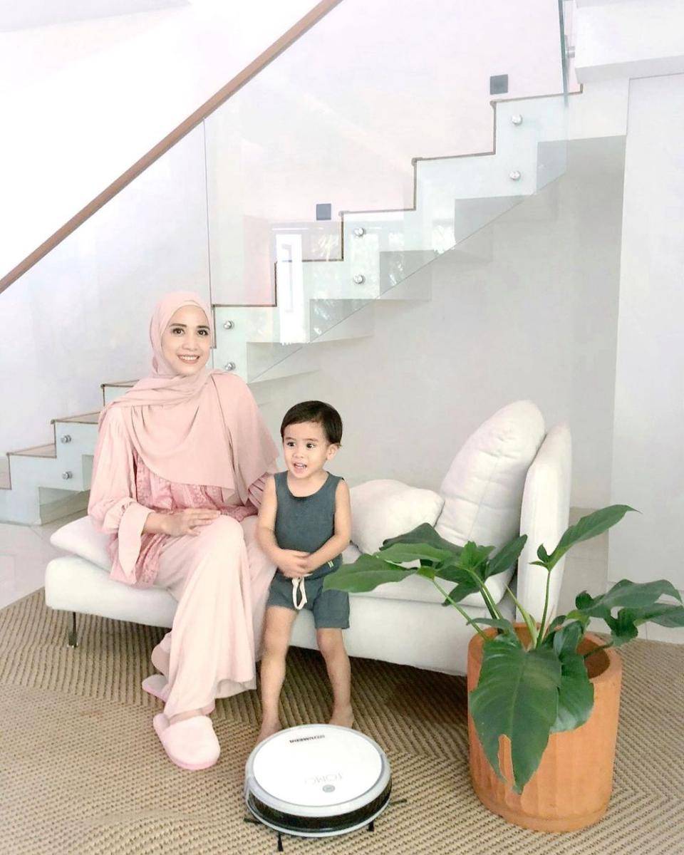Fanny Fabriana dan buah hati (instagram.com/fannyfabriana)