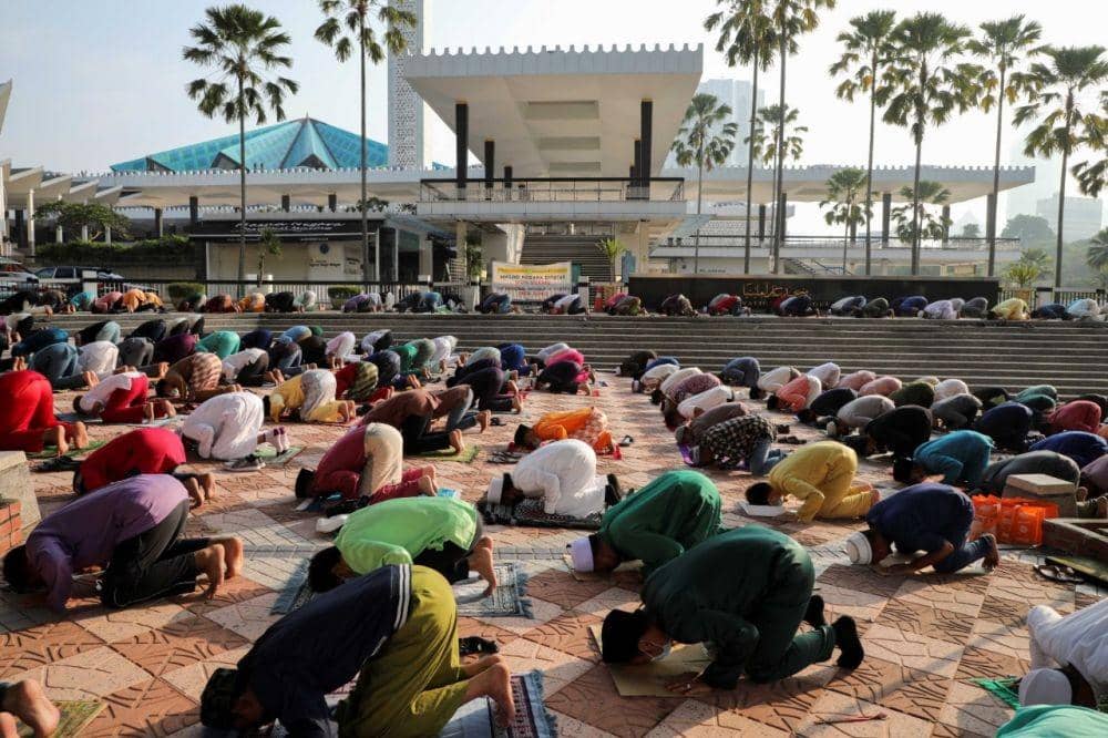 Pemkot Tangerang Buka Layanan Potong Rumput di Lokasi Salat Id