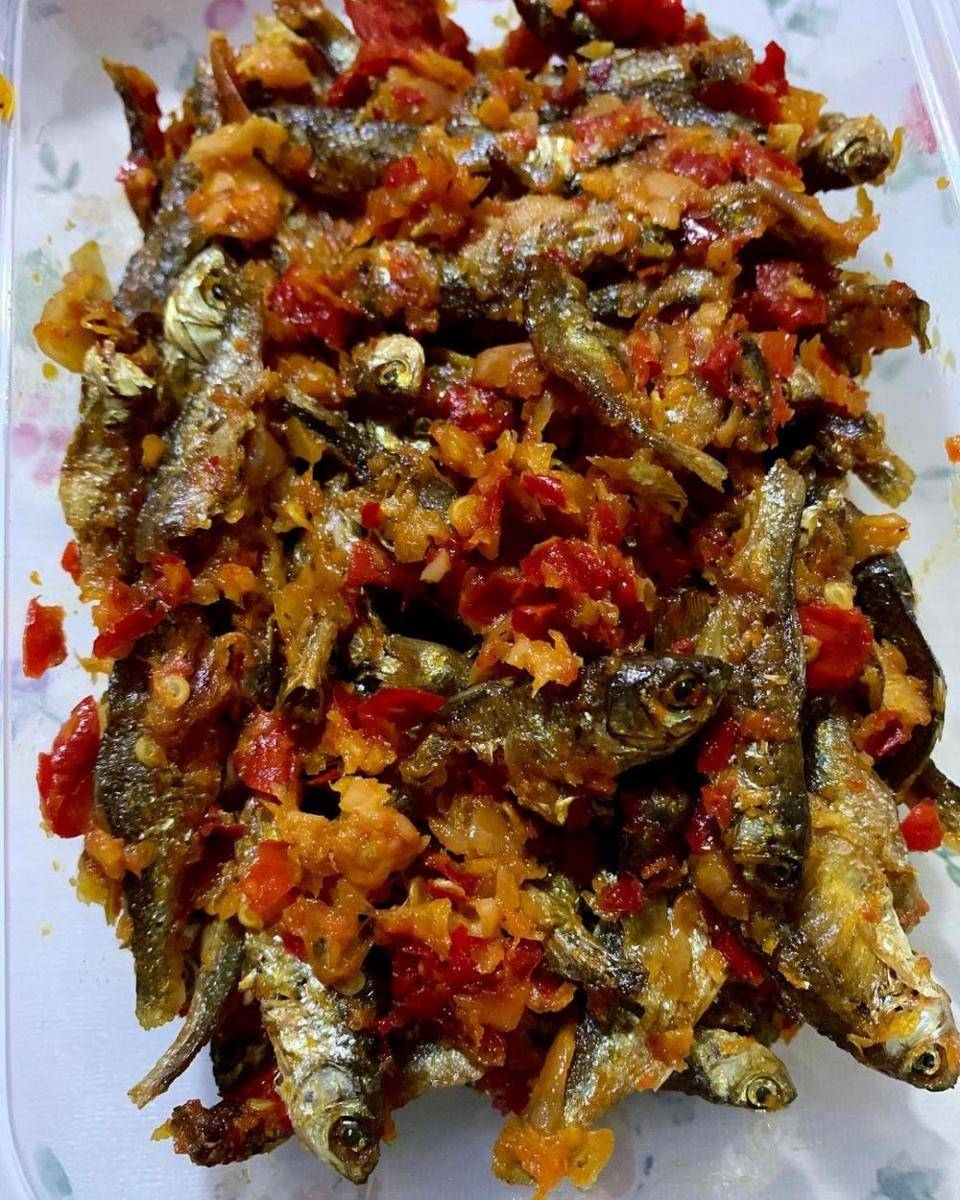 Ikan bilih balado (instagram.com/dapoer_sampingan)