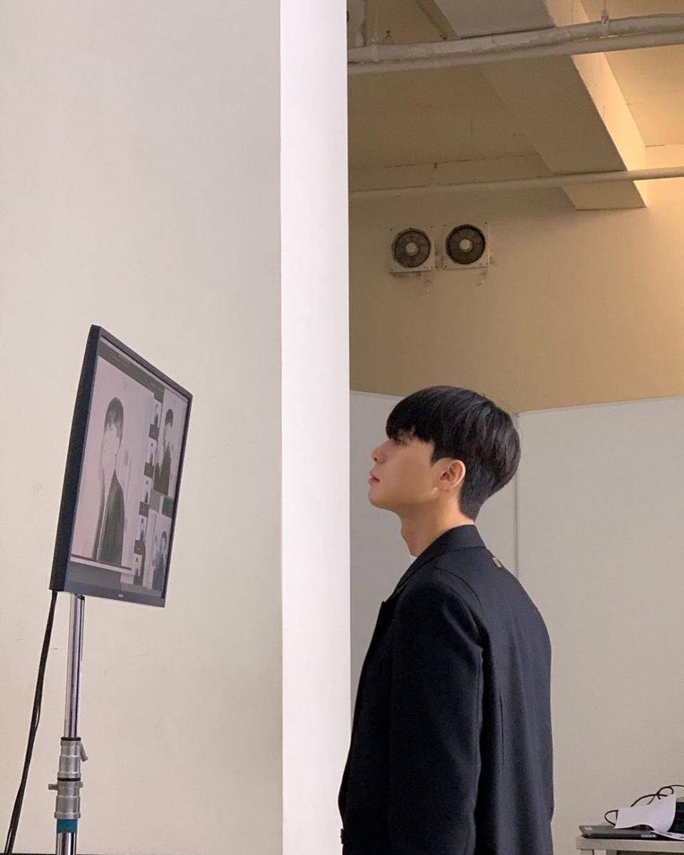 Park Seo Joon (instagram.com/bn_sj2013)