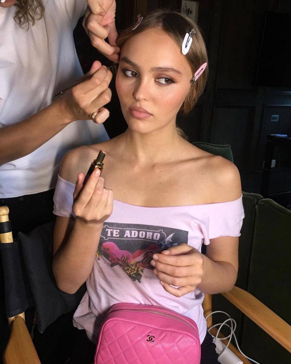 Lily-Rose Depp (instagram.com/lilyrose_depp)