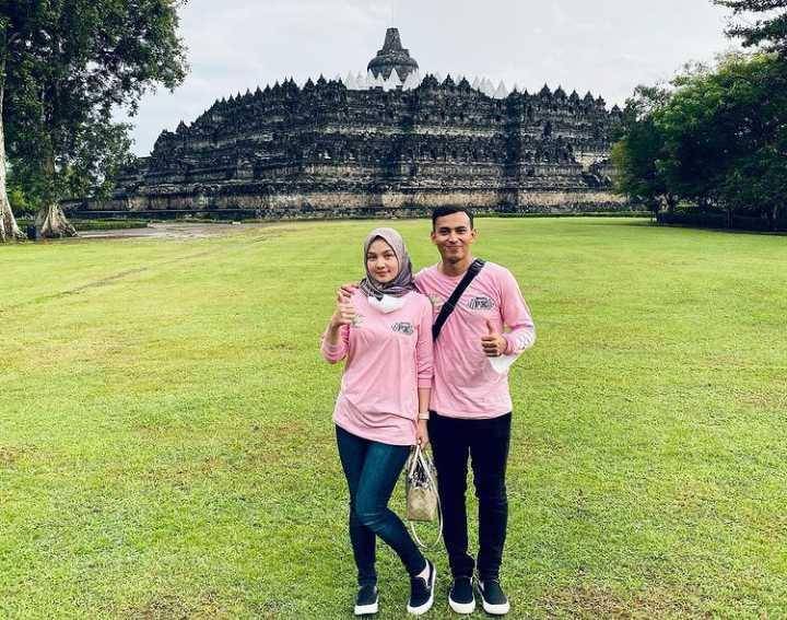 Rifky Al Habsyi dan istri (instagram.com/rifkyalhabsyi)