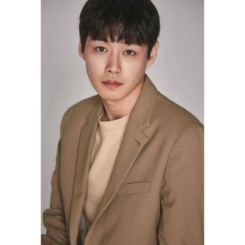 Lee Hwi Jong (instagram.com/nnworks_official)