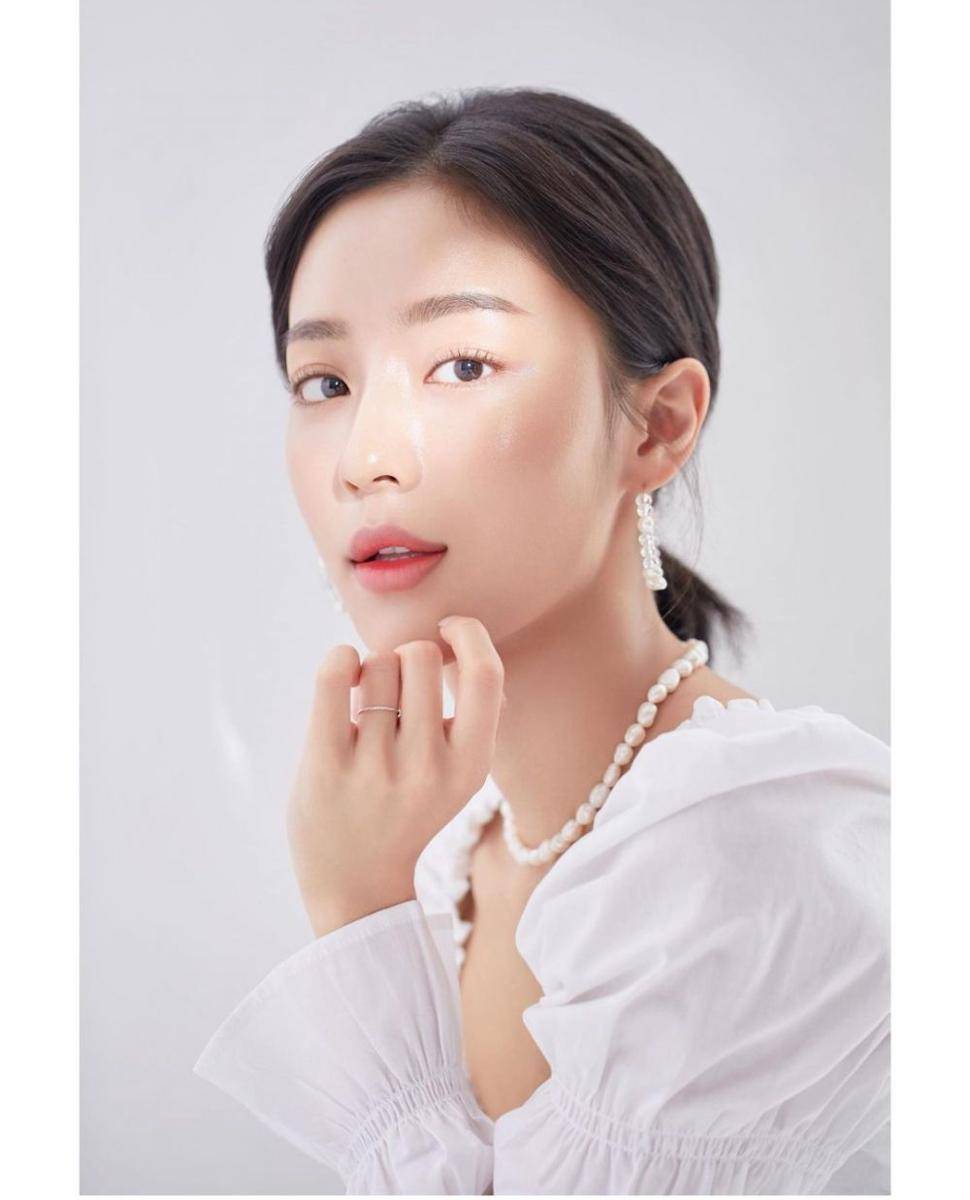 Kang Min Ah (instagram.com/minah320_97)