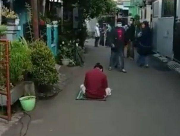 facebook.com/Chandra Martika