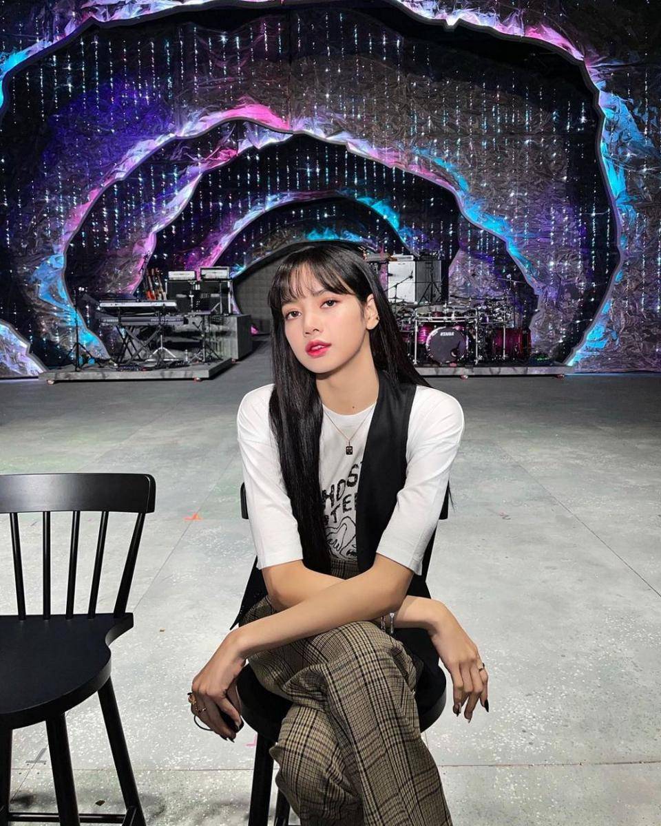 Lisa BLACKPINK (instagram.com/lalalalisa_m)