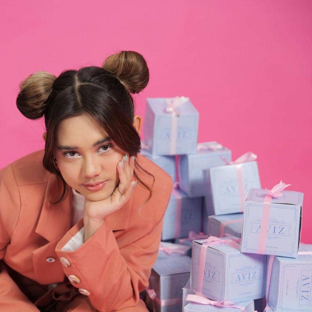10 Potret Manis Ziva Magnolya dengan Rambut Cepol Dua, Imut Banget!