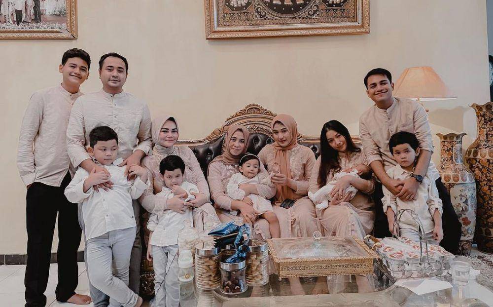 Potret keluarga Rizky Alatas rayakan lebaran 2021 dengan hadirnya anggota keluarga baru (instagram.com/rizkyalatas)