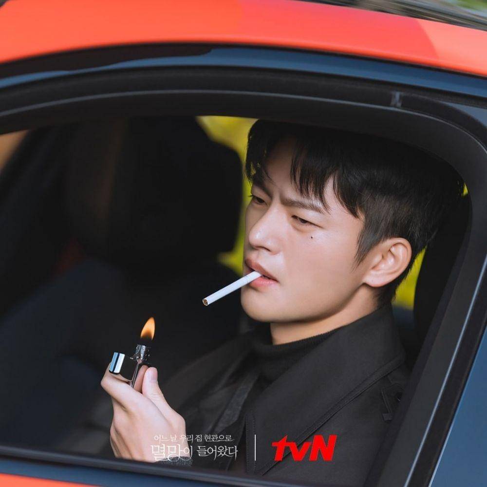 Seo In Guk di Doom At Your Service (Instagram.com/tvndrama.official)