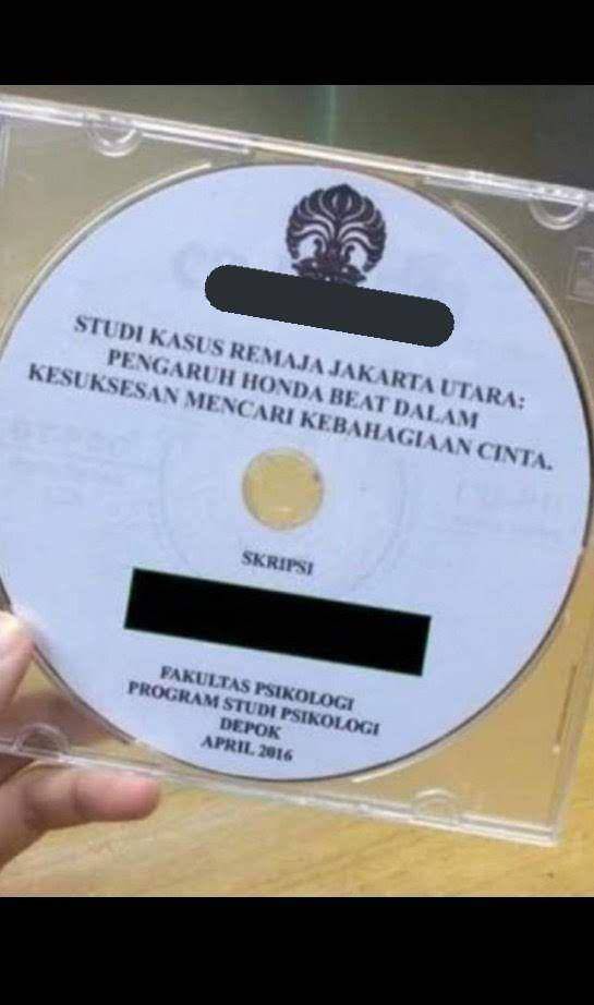 judul skripsi yang out of the box (twitter.com/collegemenfess)