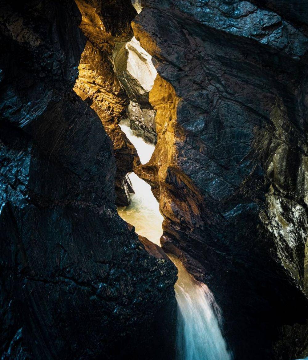Air Terjun Trümmelbach (Instagram.com/qn_doss)