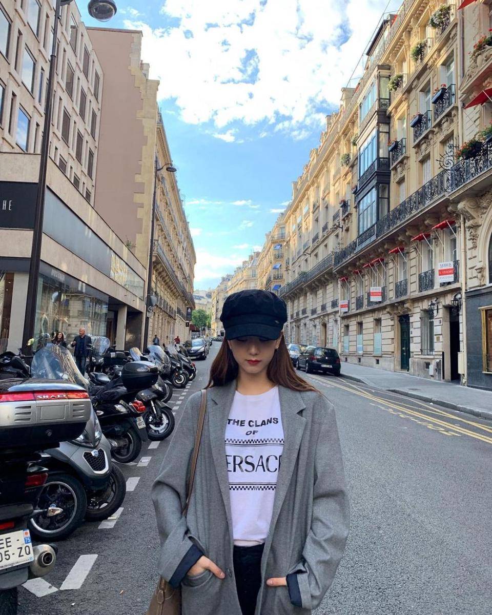 potret Jisoo sedang berlibur (instagram.com/sooyaaa__)
