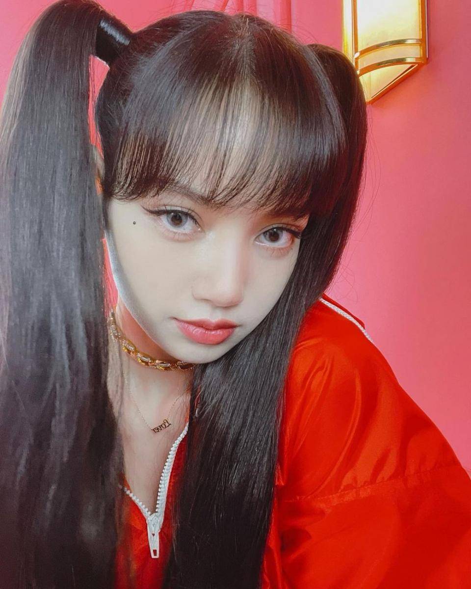 Lisa BLACKPINK (instagram.com/lalalalisa_m)