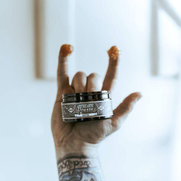 Ilustrasi penggunaan pomade (unsplash/Apothecary 87)