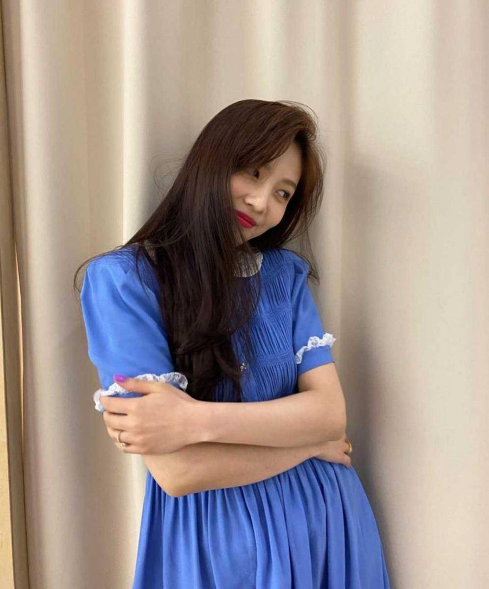 Joy Red Velvet dengan messy hair (instagram.com/_imyour_joy)