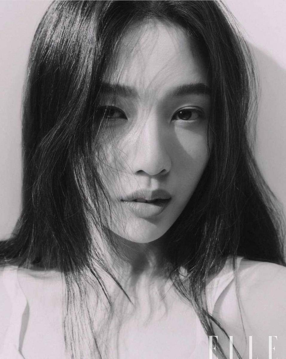 Joy Red Velvet dengan messy hair (instagram.com/_imyour_joy)