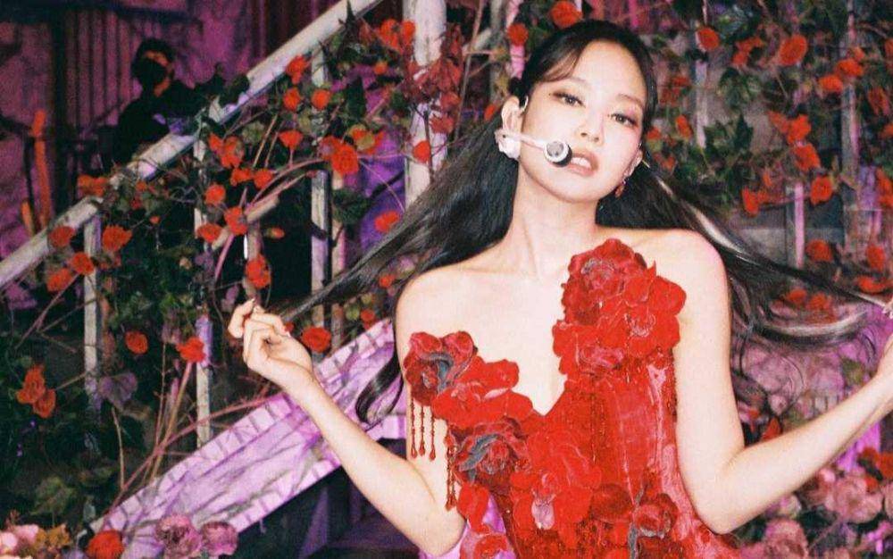 Jennie BLACKPINK di Backstage (instagram.com/jennierubyjane)