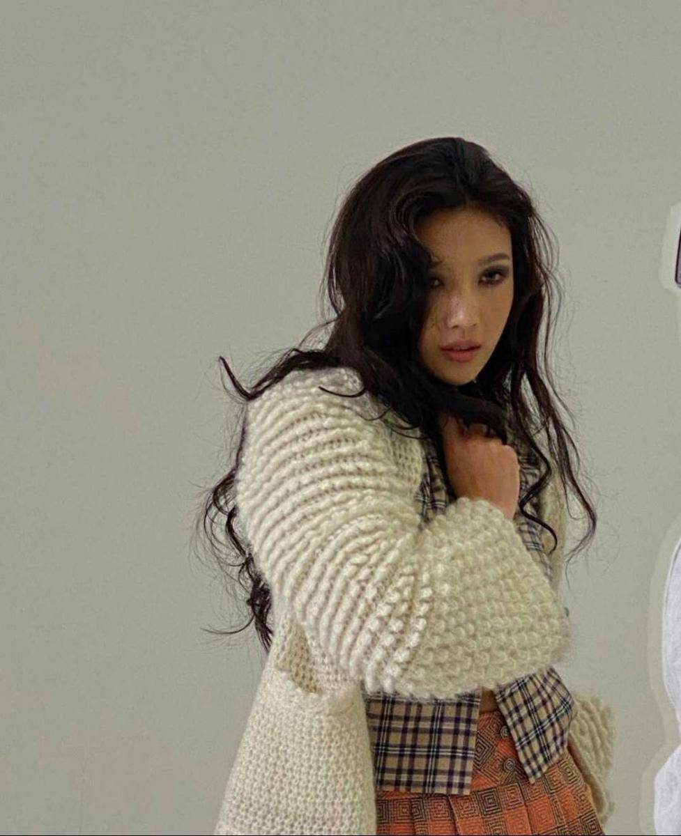 Joy Red Velvet dengan messy hair (instagram.com/_imyour_joy)