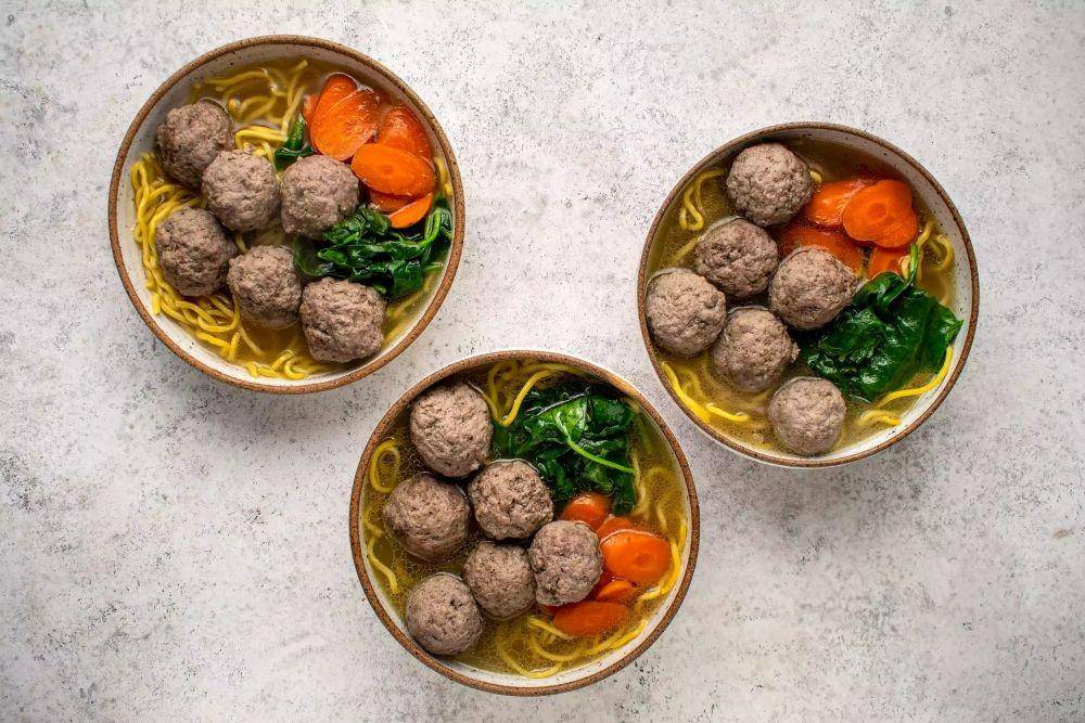 bakso (thespruceeats.com/)