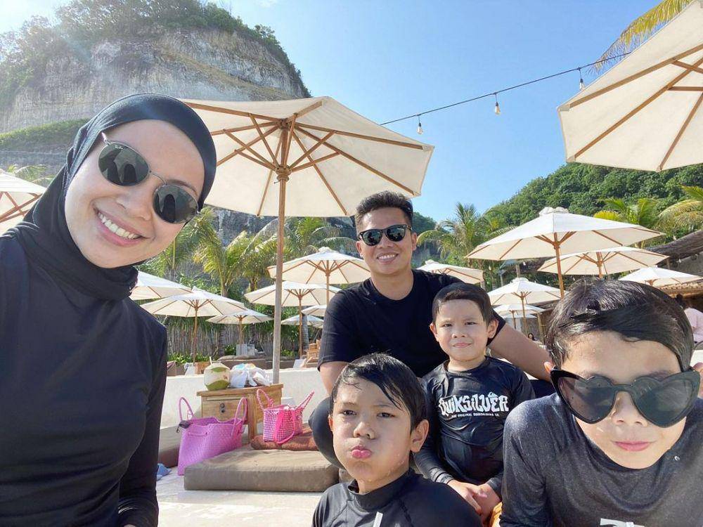 Ratna Galih dan anak (instagram.com/ratnagalih)