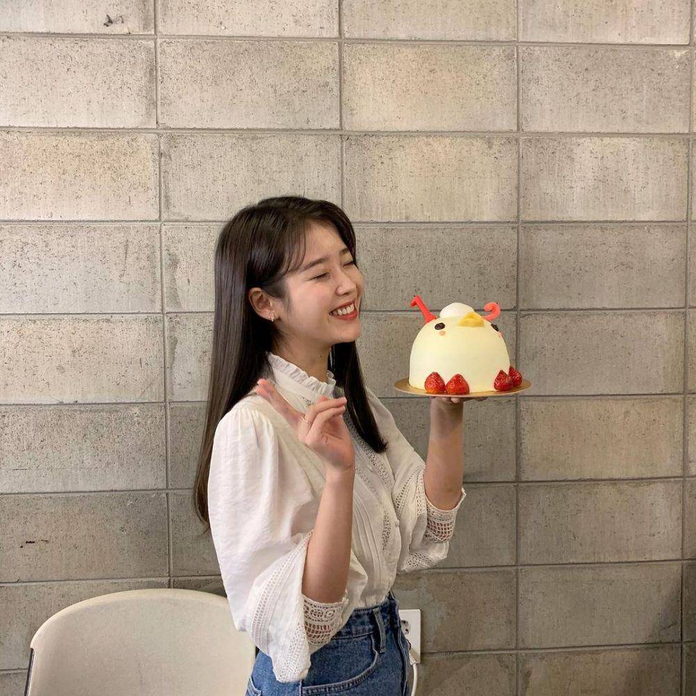 IU (instagram.com/dlwlrma)