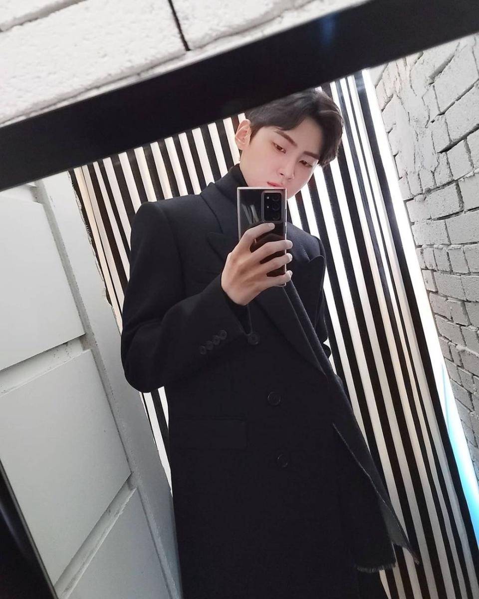 Lee Jin Hyuk (instagram.com/ljh_babysun)