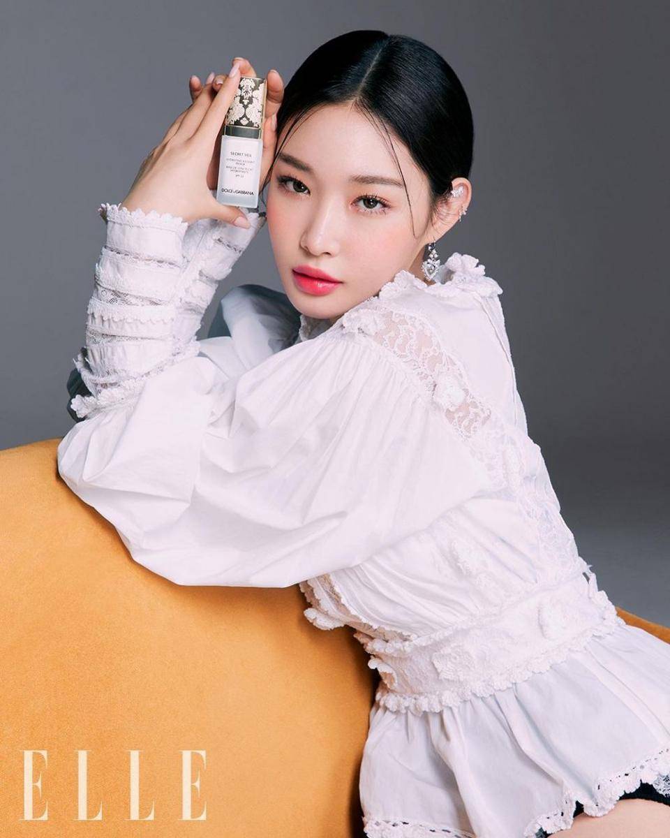 potret Chungha dengan busana glamor (instagram.com/chungha_official)