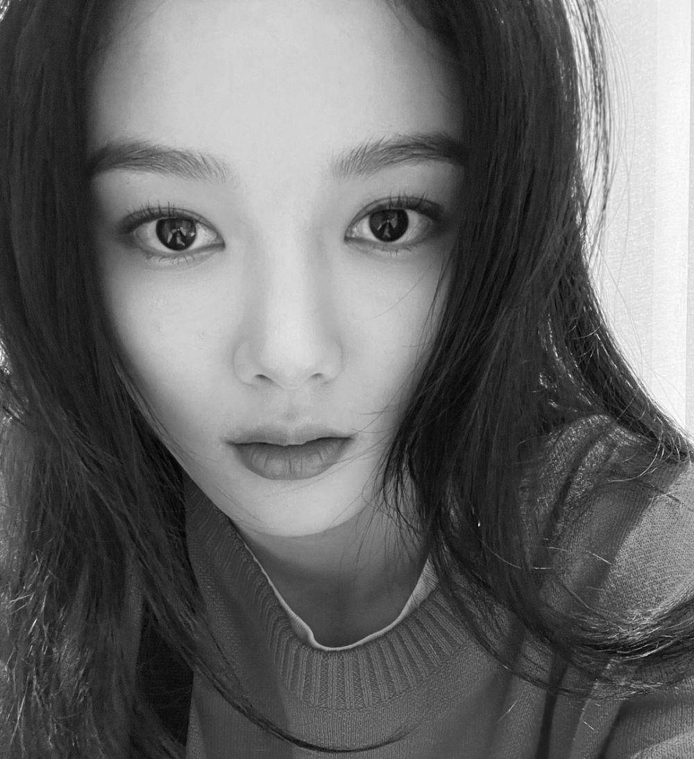 Kim Yoo Jung (Instagram.com/you_r_love)