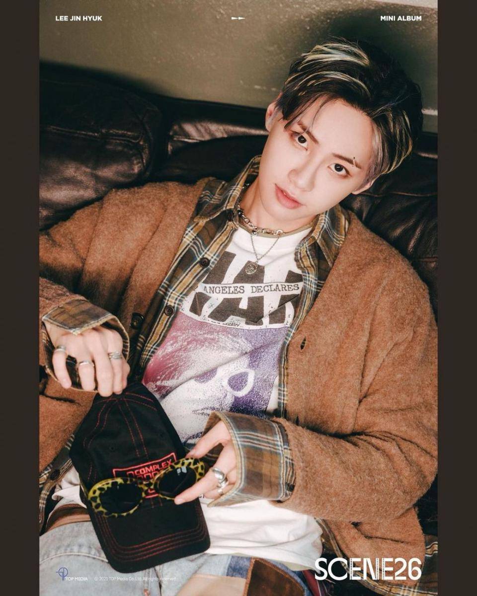 Lee Jin Hyuk (instagram.com/ljh_babysun)