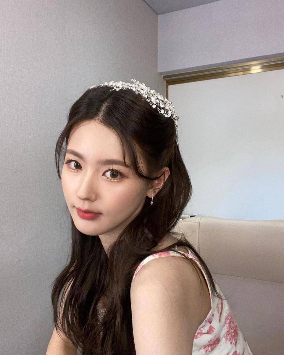 Miyeon (G)I-DLE (instagram.com/noodle.zip)