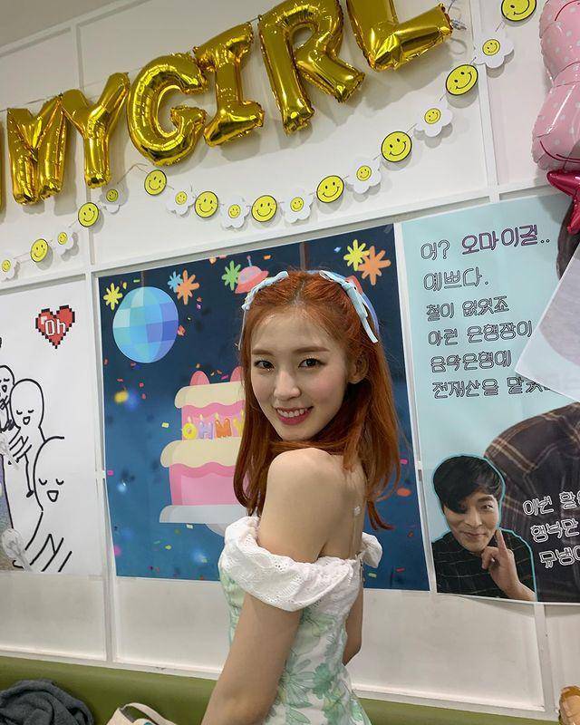 Arin Oh My Girl (Instagram.com/ye._.vely618)