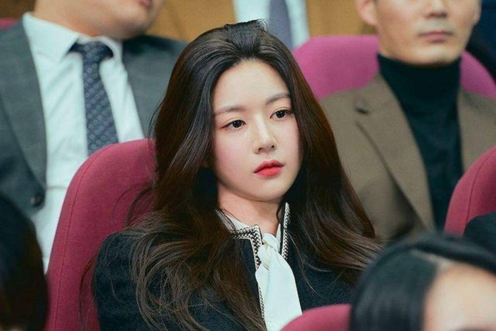 Pesona Go Yoon Jung di Law School (instagram.com/jtbcdrama)