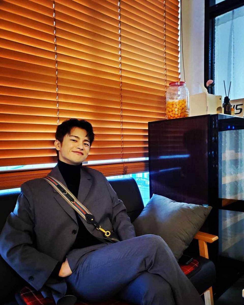 Seo In Guk (instagram.com/seo_cccc)