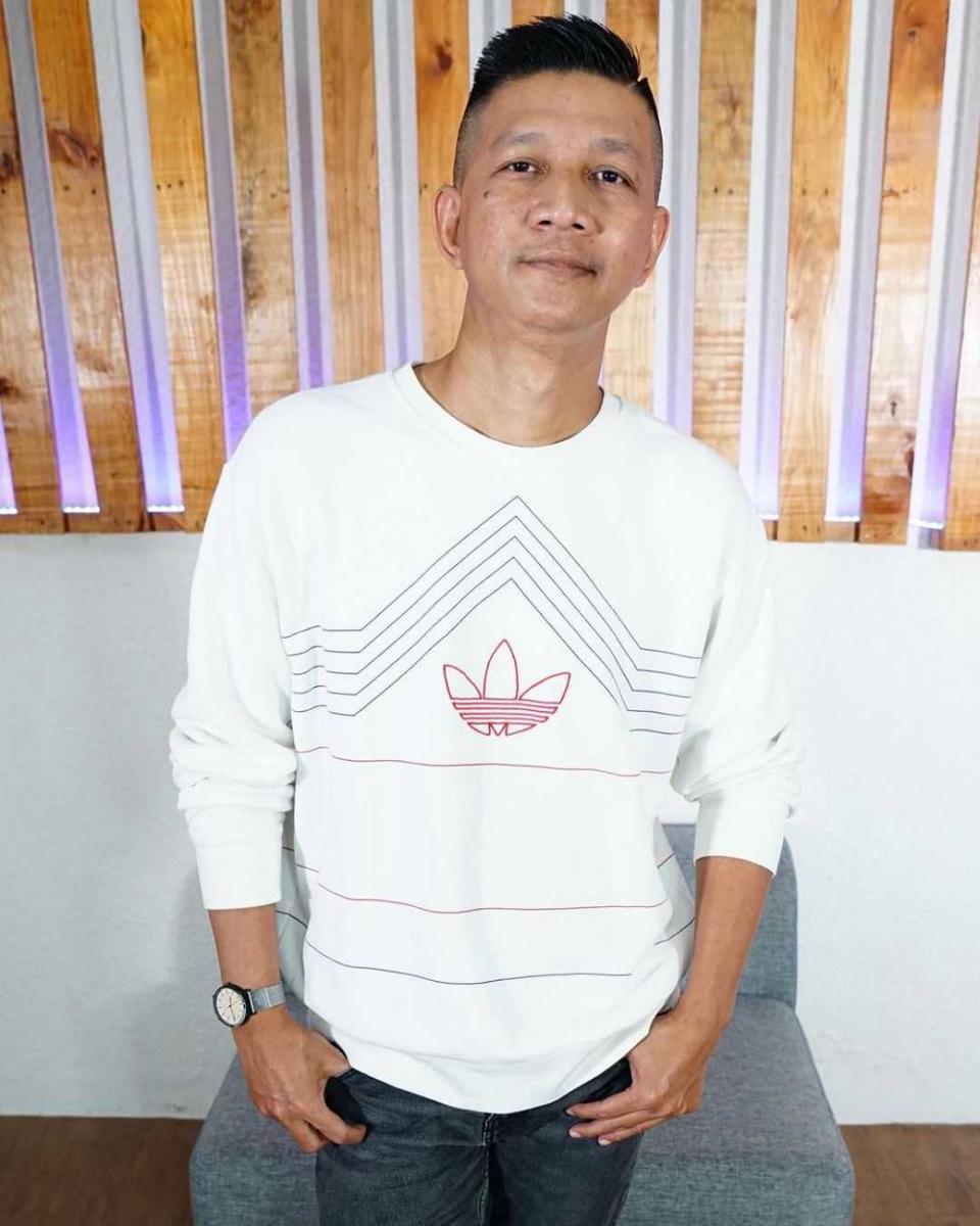 Rowman Ungu (instagram.com/babeh_rowmanungu)