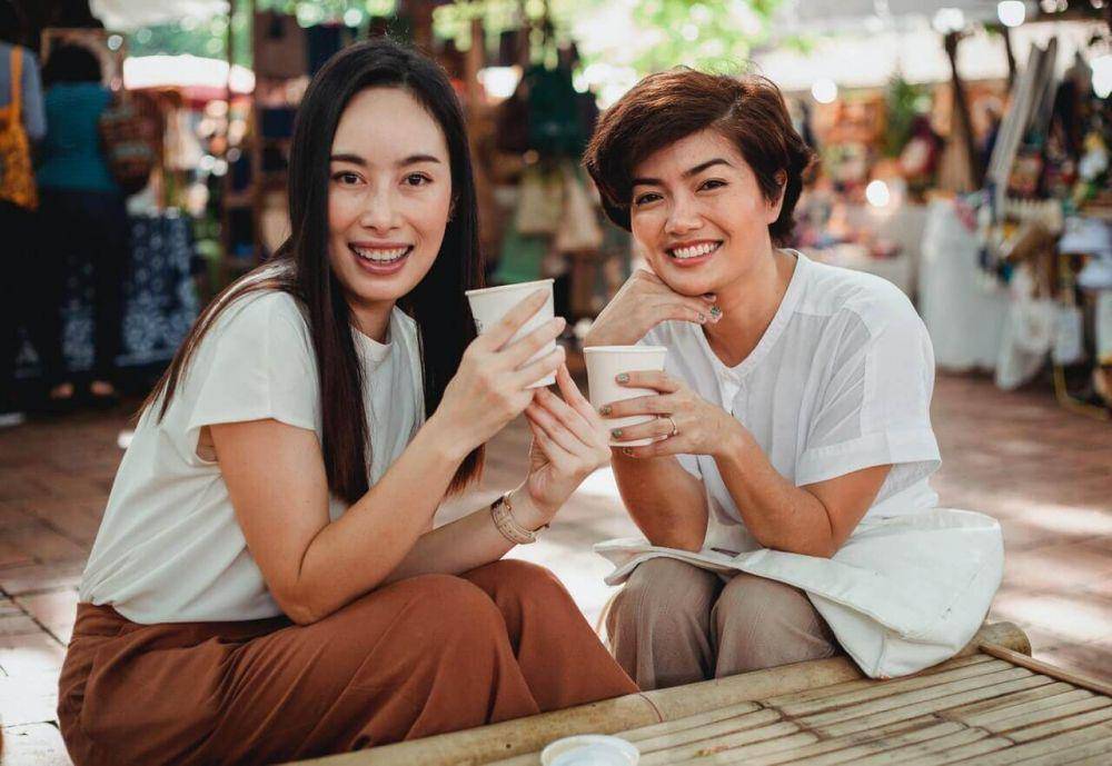 Ilustrasi dua teman wanita (pexels.com/Sam Lion)