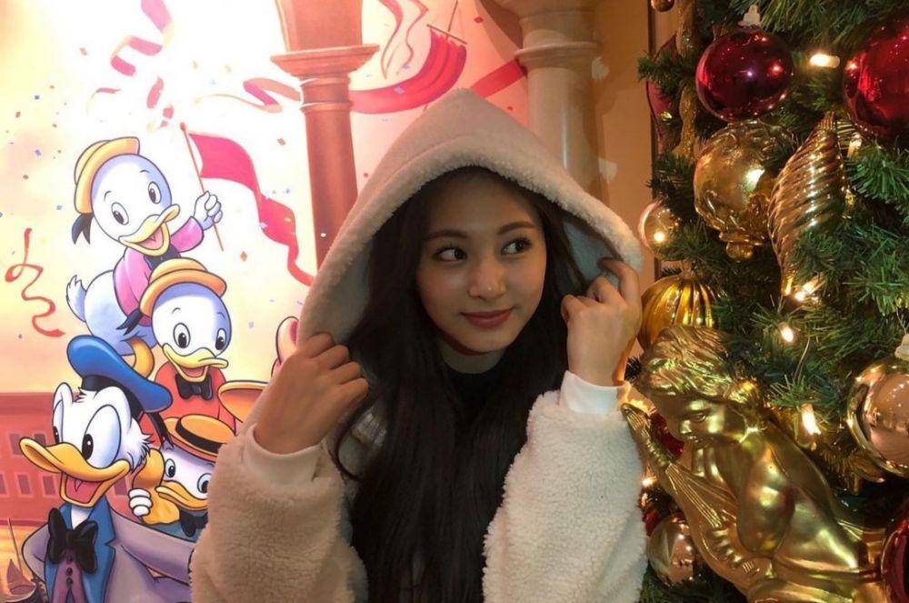 potret Tzuyu TWICE dengan pose imut (instagram.com/twicetagram)