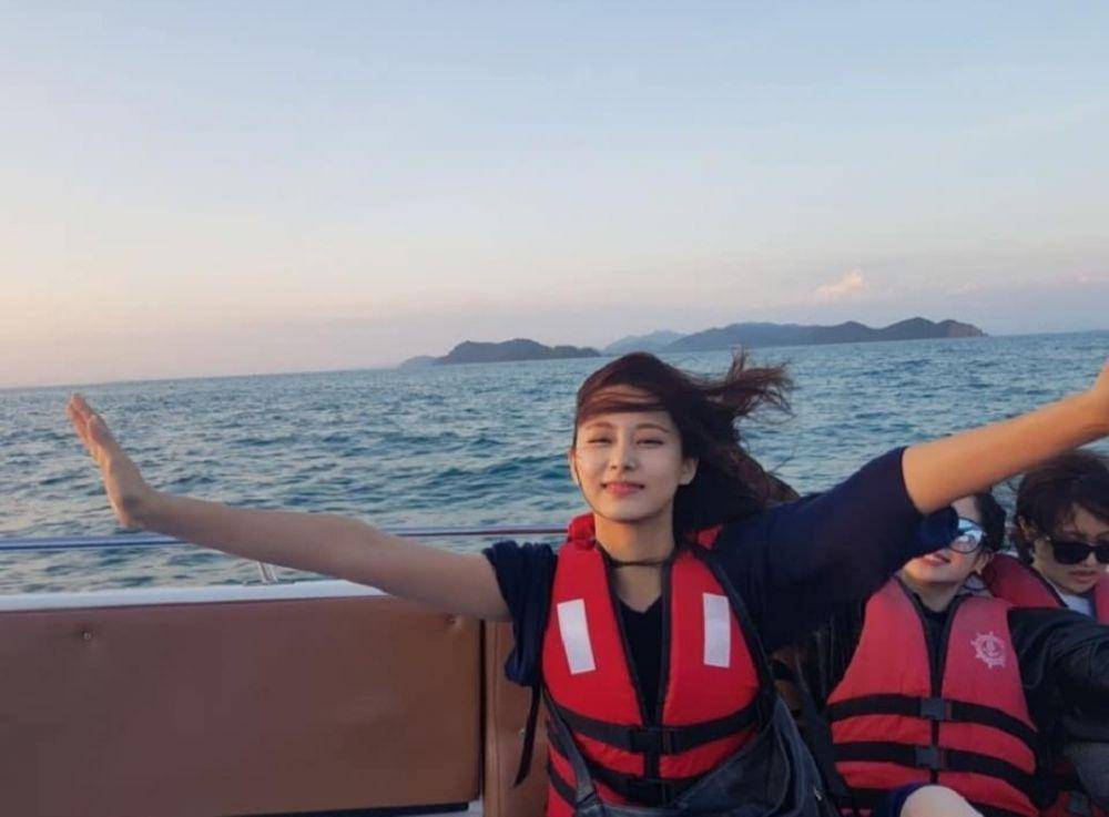 potret Tzuyu TWICE dengan pose imut (instagram.com/twicetagram)