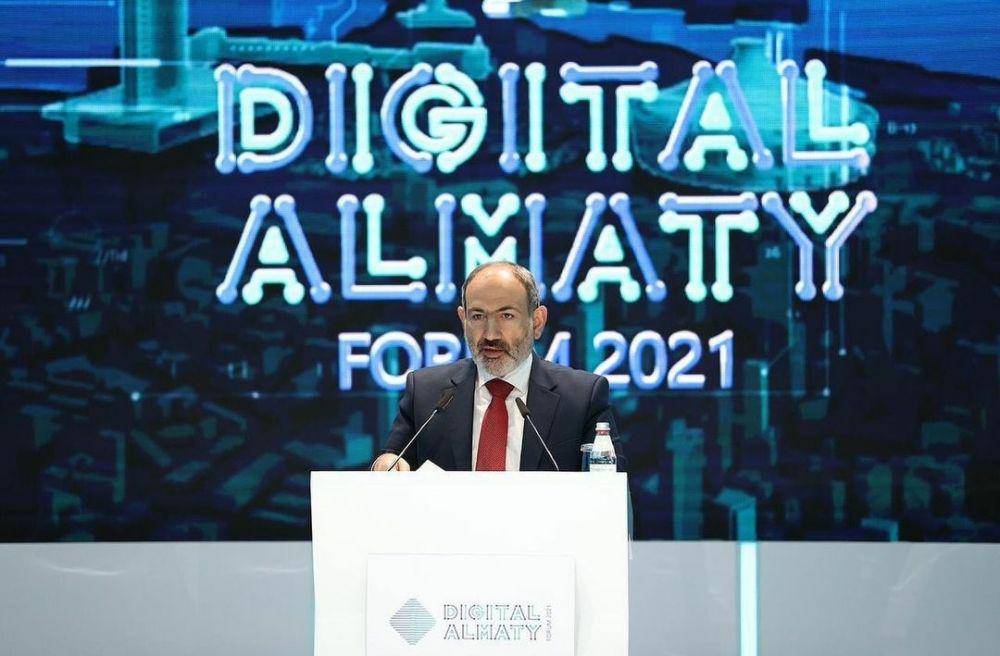 Perdana Menteri Armenia Nikol Pashinyan saat menghadiri Digital Almaty Forum 2021. (Instagram.com/nikolpashinyan_official)