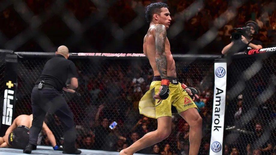 [BREAKING] Charles Oliveira Bekuk Justin Gaethje di UFC 274