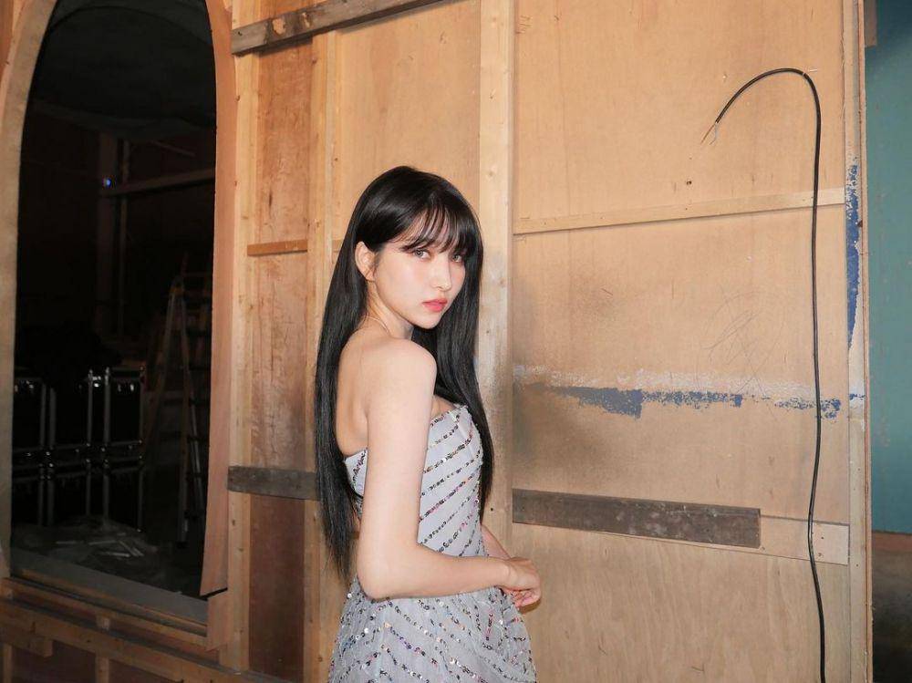 potret Sowon dengan dress putih (instagram.com/onedayxne)