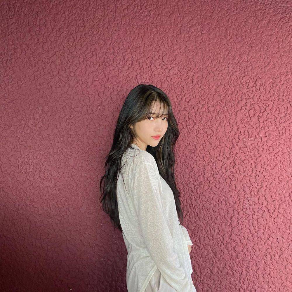 potret Sowon dengan gaya santainya (instagram.com/onedayxne)