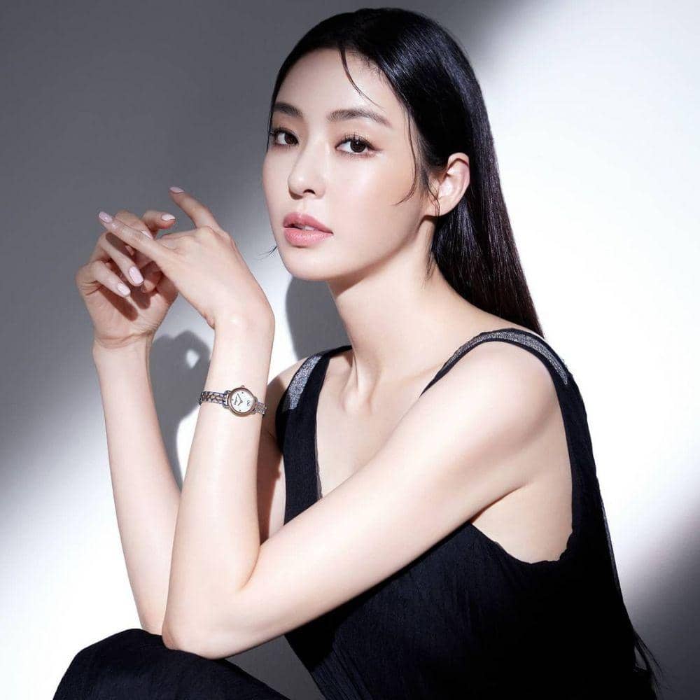 Lee Da Hee (instagram.com/dahee0315)